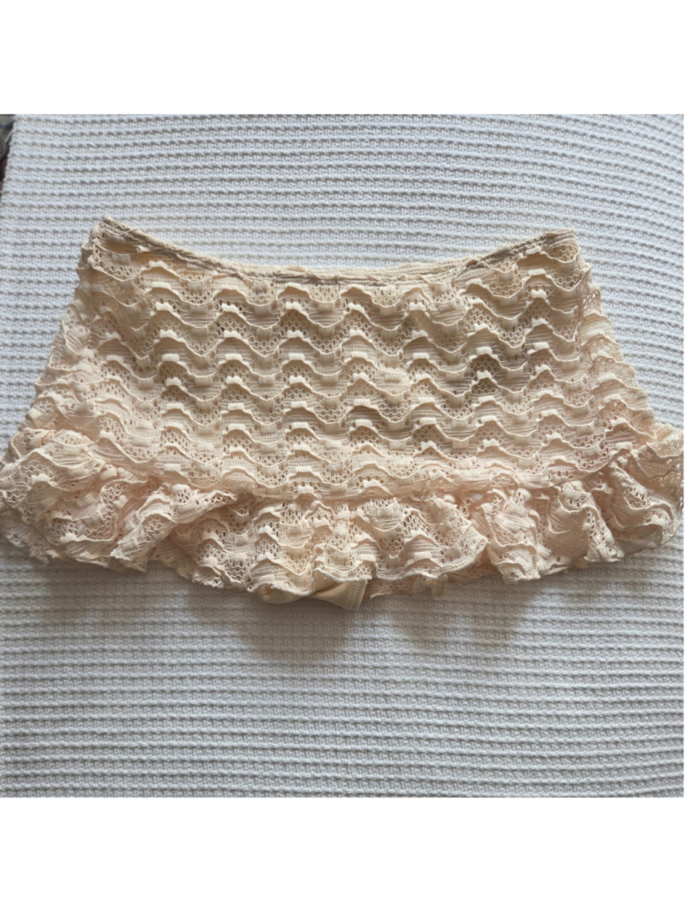 Women's Samiol Beige Lace Ruffle bathingsuit bottoms M